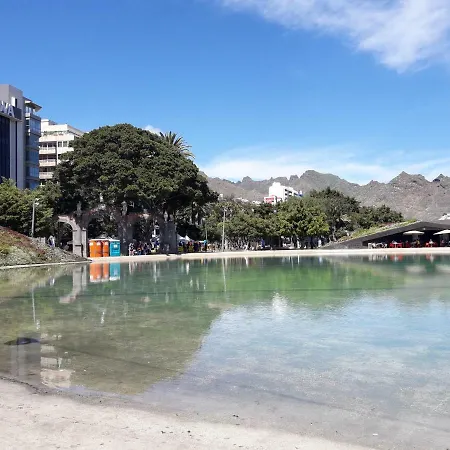 아파트 Frontline Cruz With Sea View