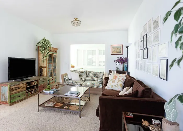 Frontline Cruz With Sea View *